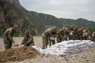 范弗里特场均8.8助联盟第五 助失比4.85在场均7+助球员中排第二